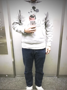 「Supreme （シュプリーム）のアイテム（パーカー、グレー系）」を使った、Su®︎さん（メンズ・178cm）の春コーディネート