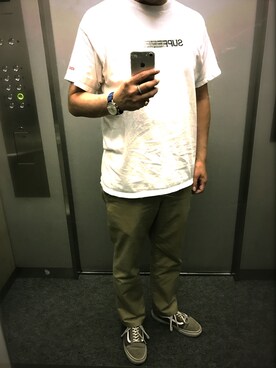 「Supreme （シュプリーム）のアイテム（Tシャツ/カットソー、ホワイト系）」を使った、Su®︎さん（メンズ・178cm）の夏コーディネート