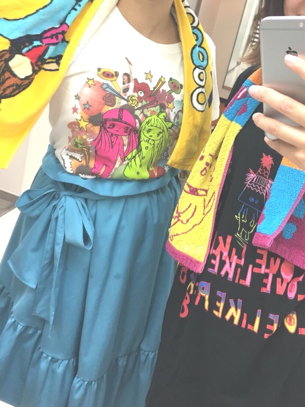「aikoジャンキー、aiko、aikoグッズ、aikoライブ」｜「AIKOのアイテム（Tシャツ/カットソー、その他）」を使った、m.さん（レディース・161cm）の秋コーディネートの1枚目の写真