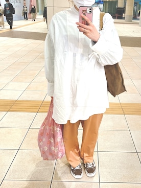 「サテンパンツ」｜「アイテム（アナログ腕時計）」を使った、m.さん（レディース・161cm）の春コーディネート
