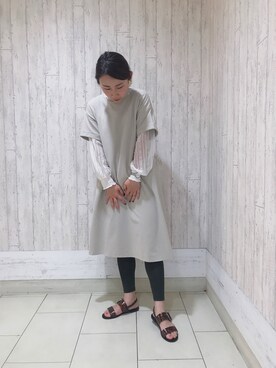 「earth music&ecology（アースミュージックアンドエコロジー）のアイテム（イヤリング）」を使った、ORientalTRaffic高田馬場さん（レディース・156cm）の春コーディネート