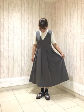 「KBF（ケイビーエフ）のアイテム（ジャンパースカート）」を使った、ORientalTRaffic高田馬場さん（レディース・163cm）の秋コーディネート