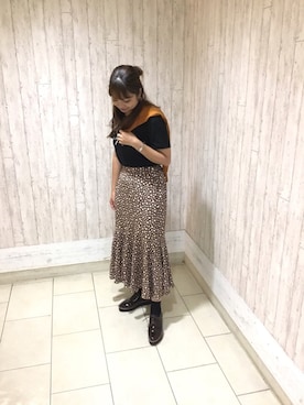 「しまむら（シマムラ）のアイテム（スカート）」を使った、ORientalTRaffic高田馬場さん（レディース・163cm）の秋コーディネート