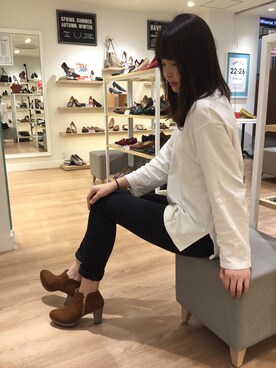 「アイテム（ブーティ、イエロー系）」を使った、ORientalTRaffic高田馬場さん（レディース・163cm）の秋コーディネート