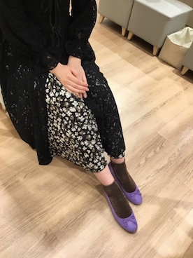 「アイテム（パンプス、パープル系）」を使った、ORientalTRaffic高田馬場さん（レディース・163cm）の春コーディネート