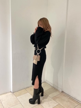 「SPIRALGIRL（スパイラルガール）のリングチャームマルチミニバック（ショルダーバッグ、ベージュ系）」を使った、AYAKAさん（レディース・157cm）の冬コーディネート