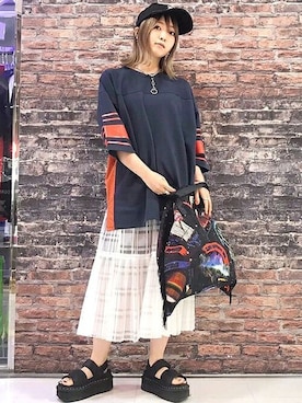 「RNA（アールエヌエー）のアイテム（トートバッグ）」を使った、RNA MEDIA ZOZOTOWN STAFFさん（レディース・156cm）の秋コーディネート