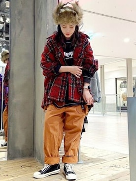 「アイテム（デニムパンツ、レッド系）」を使った、RNA MEDIA ZOZOTOWN STAFFさん（レディース・158cm）の秋コーディネート