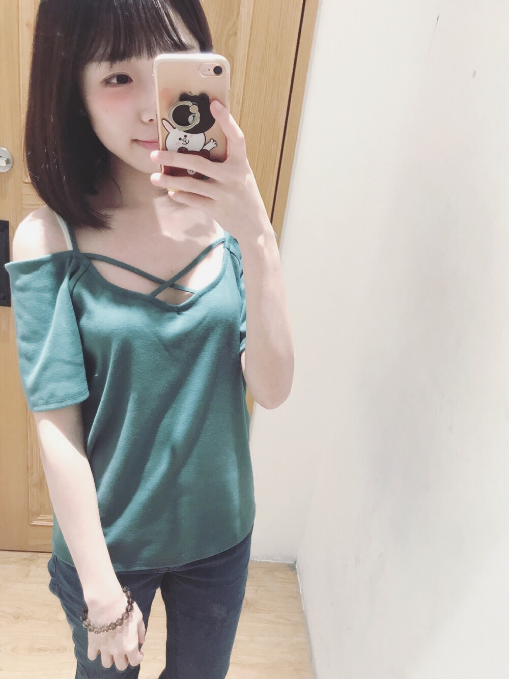 「green、short hair」｜「Heatherの2WAY*オフショルT  761820（Tシャツ/カットソー、ホワイト系）」を使った、Ivy さん（レディース・155cm）の夏コーディネートの1枚目の写真