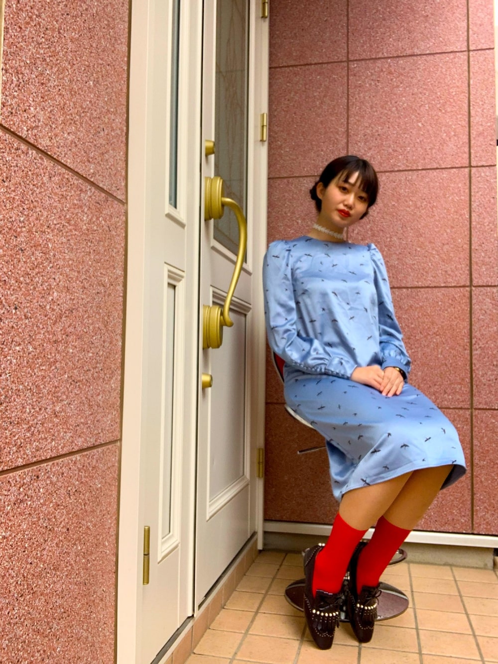 「エレガント、シンデレラ、カラフル、ユニーク、個性的、原宿、ディズニー、お団子ヘアー、レトロ、レトロガールコーデ」｜「H&Mのアイテム（ワンピース、ブルー系）」を使った、ヨシコ🎒コレクションさん（レディース・165cm）の冬コーディネートの1枚目の写真