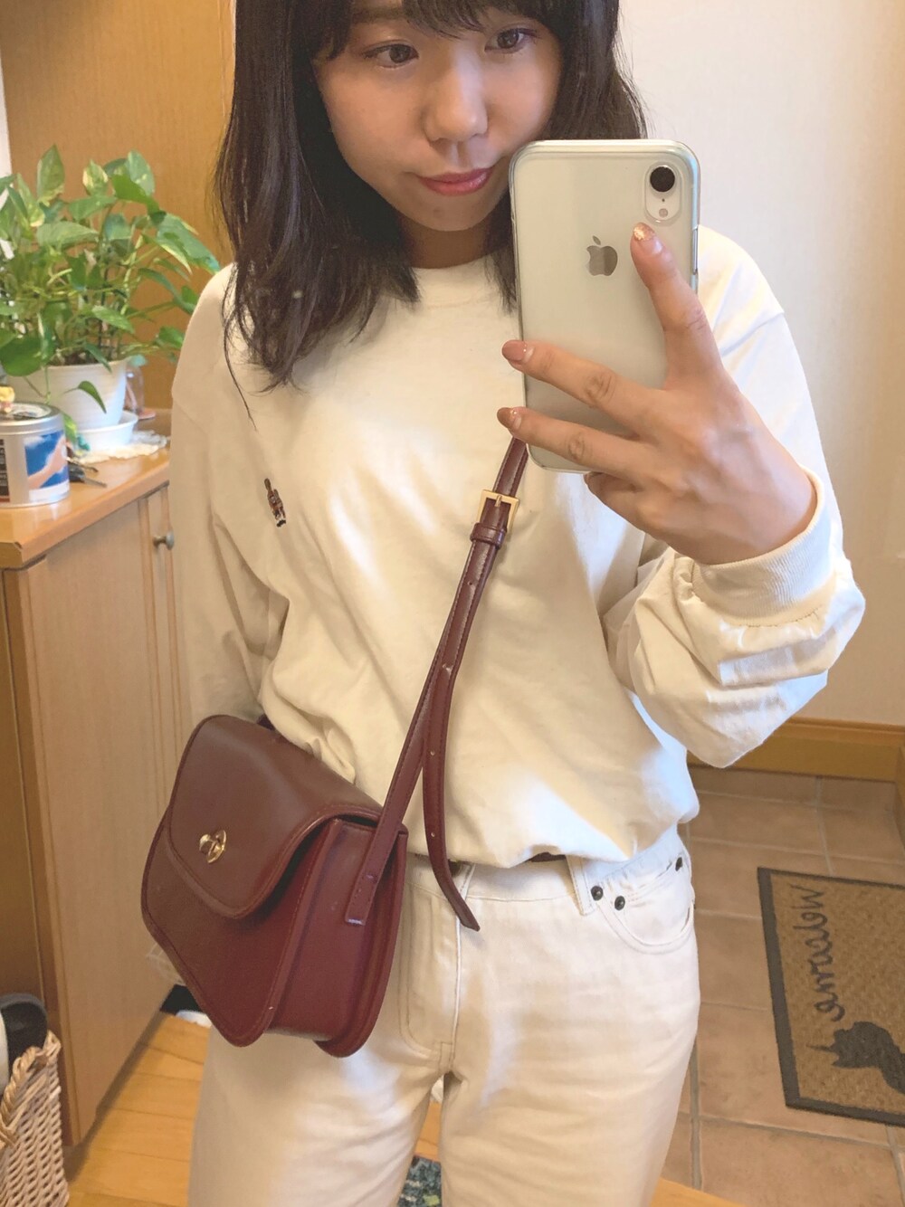 「秋のコーデ、シンプルコーデ、低身長、オールベージュ、FREAK’Ｓ STORE、KOBE LETTUCE」｜「FREAK'S STOREの▽【WEB限定】【ユニセックスでオススメ！】スケートBEAR LOGO L/S/スケートベアロゴロンT（Tシャツ/カットソー、ベージュ系）」を使った、yukiiiiii0215さん（レディース・148cm）の秋コーディネートの1枚目の写真