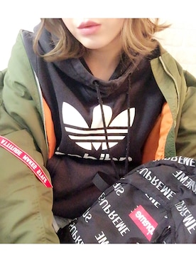 「adidas Originals（アディダスオリジナルス）のウィメンズ アディダス オリジナルス ロゴ パーカ adidas Originals TREFOIL HOODIE W（パーカー、ブラック系）」を使った、manamiさん（レディース・150cm）の冬コーディネート