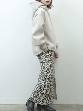 「Lumier（リュミエ）のアイテム（パーカー）」を使った、memeさん（レディース・159cm）の秋コーディネート