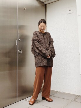 「ボリュームニット」｜「アイテム（パンツ）」を使った、小山 愛梨さん（レディース・153cm）の秋コーディネート