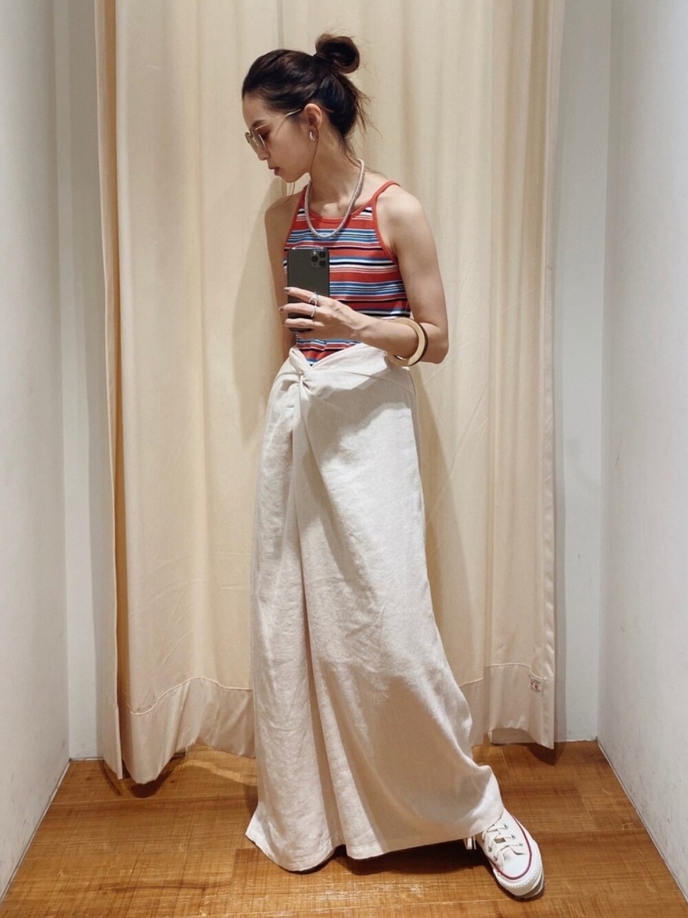 小山 愛梨さんの「シルクネップウエストデザインスカート（Ungrid）」を使ったコーディネート