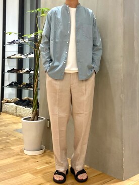 「URBAN RESEARCH DOORS（アーバンリサーチドアーズ）のハードマンズリネン 2タックトラウザー（その他パンツ）」を使った、ショウゴさん（メンズ・182cm）の春コーディネート