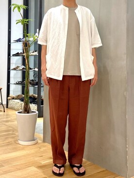 「URBAN RESEARCH DOORS（アーバンリサーチドアーズ）のハードマンズリネン 2タックトラウザー（その他パンツ）」を使った、ショウゴさん（メンズ・182cm）の春コーディネート