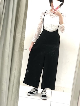 「フリルネック」｜「アイテム（サロペット/オーバーオール）」を使った、Yマンさん（レディース・162cm）の春コーディネート
