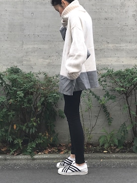 「デートスタイル（WOMEN）」｜「アイテム（スニーカー）」を使った、AIさん（レディース・156cm）の冬コーディネート