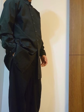 「COMME des GARCONS（コムデギャルソン）のアイテム（シャツ/ブラウス、ブラック系）」を使った、Satori  相互さん（メンズ・165cm）の春コーディネート