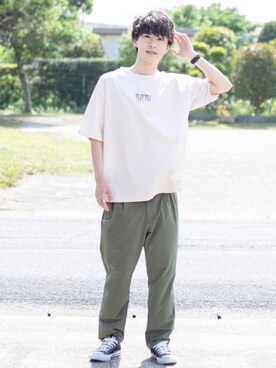 「TUTTU（トゥトゥ）のアイテム（Tシャツ/カットソー）」を使った、Junya..さん（メンズ・173cm）の春コーディネート