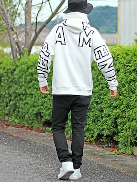 「TopIsm（トップイズム）のアイテム」を使った、RYOU_Sさん（メンズ・175cm）の秋コーディネート