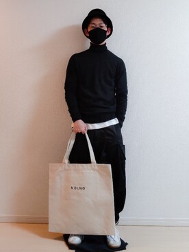 「SHINYAKOZUKA（シンヤコヅカ）のアイテム（カーゴパンツ）」を使った、AAaaさん（メンズ・168cm）の春コーディネート