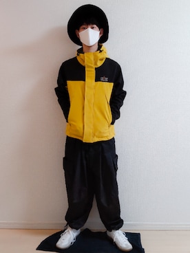 「SHINYAKOZUKA（シンヤコヅカ）のアイテム（カーゴパンツ）」を使った、AAaaさん（メンズ・168cm）の春コーディネート