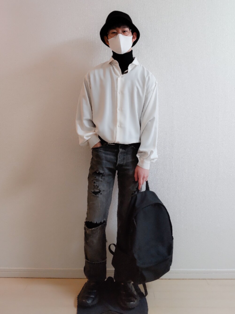 「休日スタイル」｜「EYTYSの＜Eytys＞ SHADOW LEATHER/シャドウ（ブーツ、ブラック系）」を使った、AAaaさん（メンズ・168cm）の春コーディネートの1枚目の写真
