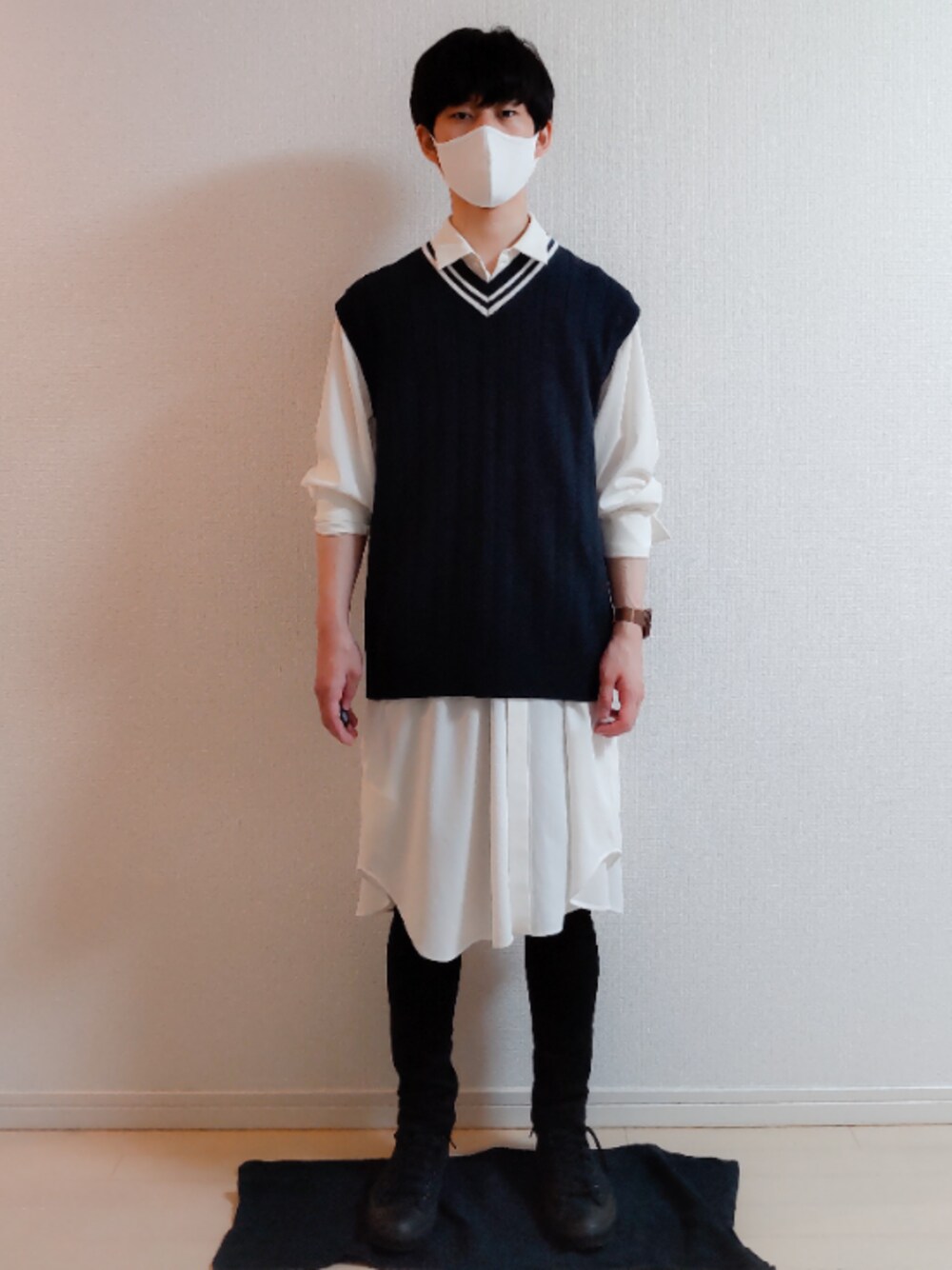 「これが私をアゲる服、ベスト」｜「GUのアイテム（マスク、ホワイト系）」を使った、AAaaさん（メンズ・168cm）の春コーディネートの1枚目の写真