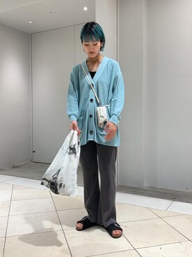 「ベーシック/トラッド」｜「アイテム（PC・スマホグッズ/家電）」を使った、kazeさん（レディース・157cm）の春コーディネート