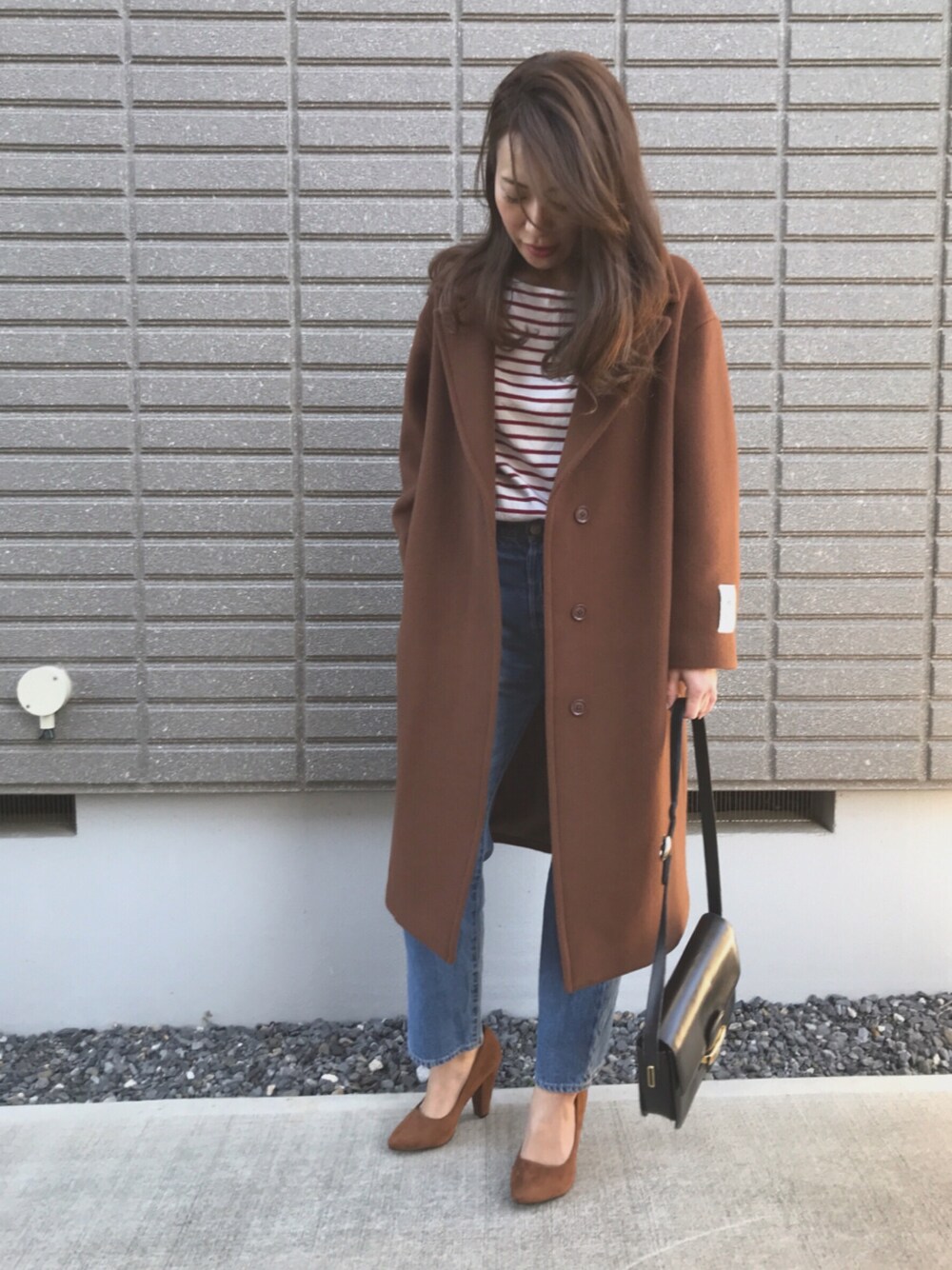 「シンプル、今日のコーデ、おしゃれさんと繋がりたい、休日コーデ、デニムパンツ、大人カジュアル、オトナ女子、ママコーデ」｜「JOURNAL STANDARD relumeのVICTORIAN シャルム オーバーサイズコート_#（その他アウター、ブラウン系）」を使った、erikoさん（レディース・163cm）の冬コーディネートの1枚目の写真