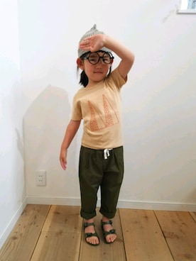 「アイテム（サンダル、グリーン系）」を使った、nini.kikiさん（キッズ・110cm）の春コーディネート