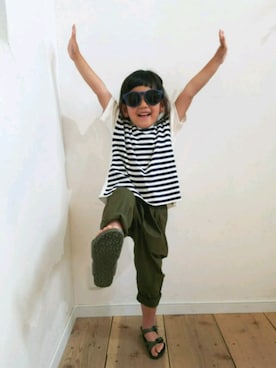 「アイテム（サンダル、グリーン系）」を使った、nini.kikiさん（キッズ・110cm）の春コーディネート