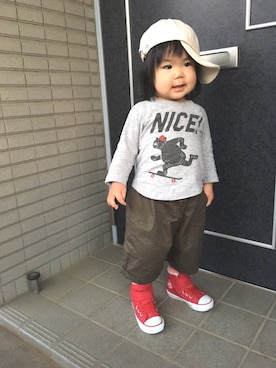 「キッスコーデ」｜「アイテム（キャップ）」を使った、2626giさん（キッズ・80cm）の春コーディネート