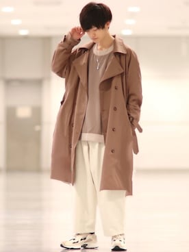 「消えそうな色コーデ」｜「アイテム（トレンチコート）」を使った、こめさん（メンズ・177cm）の冬コーディネート