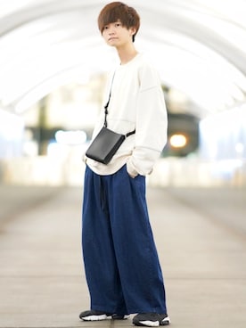 「FEKETE（フェケテ）のアイテム（スウェット）」を使った、こめさん（メンズ・177cm）の春コーディネート