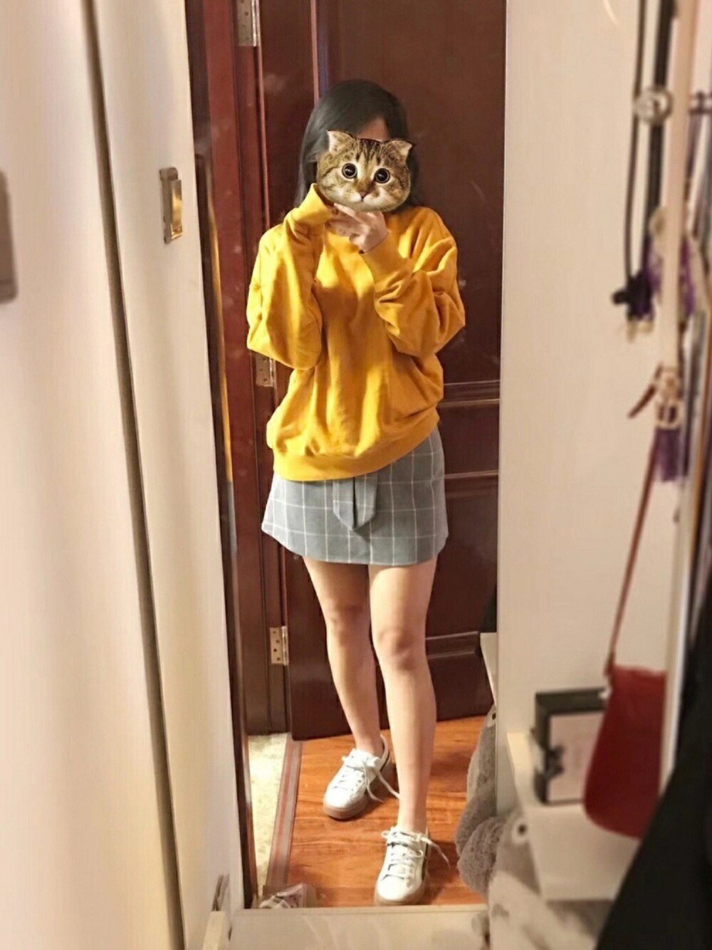 「match globeのアイテム（パーカー、イエロー系）」を使った、Saltさん（レディース・165cm）の秋コーディネートの1枚目の写真