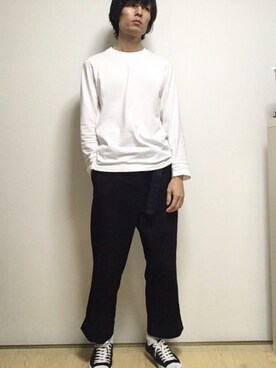 「MANIERA（マニエラ）のアイテム（チノパンツ、ブラック系）」を使った、く⭐️まさん（メンズ・178cm）の秋コーディネート