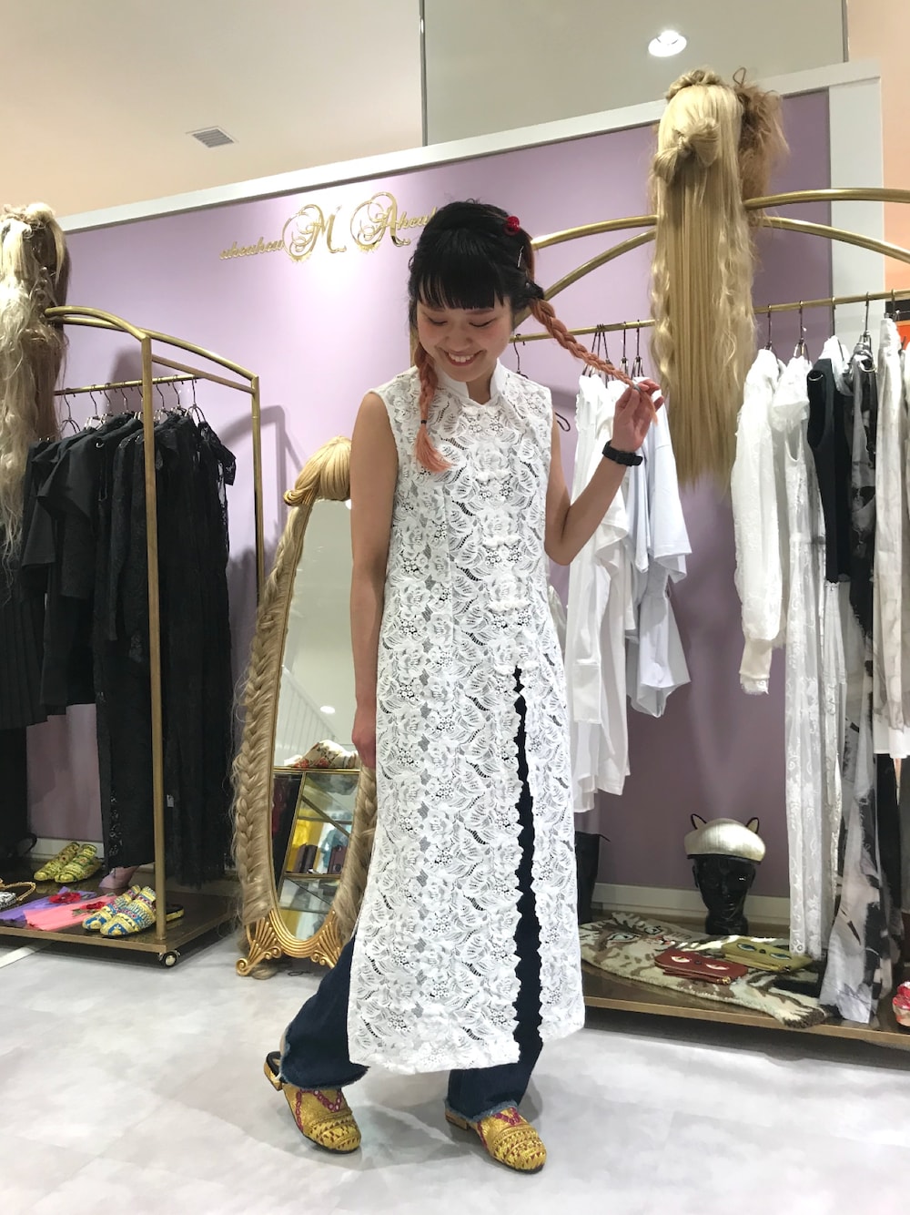 「チャイナワンピース、レースワンピース、デニム、あちゃちゅむ、イセタンクローゼット、ルクアイーレ」｜「ahcahcumのレース　シノワOP（ワンピース、ホワイト系）」を使った、yukikoさん（レディース・164cm）の夏コーディネートの1枚目の写真