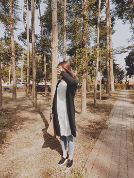 「be'uのアイテム（シャツ/ブラウス、ホワイト系）」を使った、amberluさん（レディース・164cm）の冬コーディネート