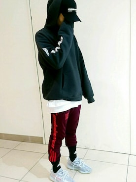 「Yeezy（イージー）のアイテム（その他）」を使った、タカさん（メンズ・168cm）の冬コーディネート