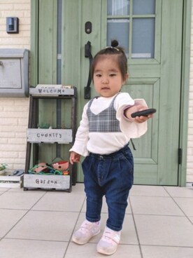 「petit main（プティマイン）のアイテム（シャツワンピース）」を使った、Riさん（キッズ・80cm）の春コーディネート