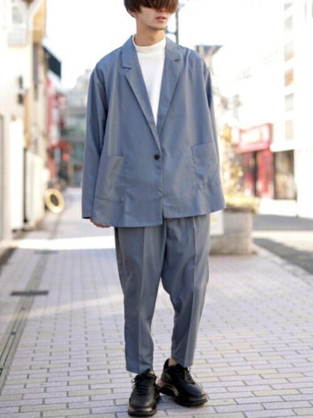 En serio TOKYO officialさんの「ソフトポリツイル ワイドフレア ルーズシルエット テーラードジャケット 【 セットアップ 対応 】（Beno）」を使ったコーディネート