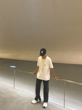 「muahmuah（ムーアムーア）のアイテム（Tシャツ/カットソー）」を使った、yizhongさん（メンズ・170cm）の夏コーディネート