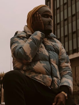 「model」｜「アイテム（ジャケット/アウター）」を使った、Sun-Kissed Kingさん（メンズ・183cm）の冬コーディネート