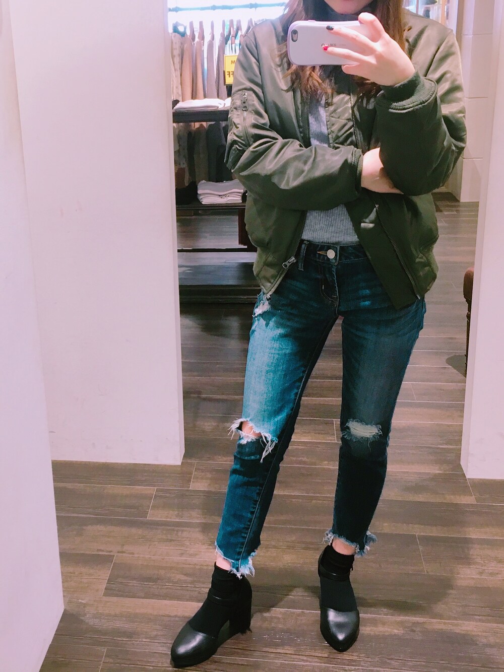 「MOUSSYのアイテム（スタジャン、グリーン系）」を使った、#uka nohiraさん（レディース・160cm）の冬コーディネートの1枚目の写真