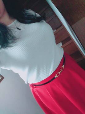 「Honeys（ハニーズ）のアイテム（トップス、ホワイト系）」を使った、菜摘さん（レディース・162cm）の春コーディネート