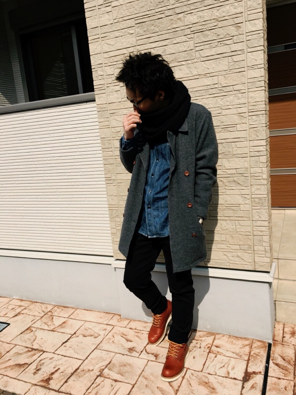 「レッドウィング、レディースだからボタンが逆、ワークMIX、アンバランス」｜「UNIQLOのアイテム（シャツ/ブラウス、ブルー系）」を使った、chanhujiさん（メンズ・171cm）の冬コーディネートの1枚目の写真