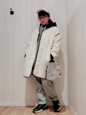 「コーデュロイパンツ」｜「アイテム（ノーカラーコート）」を使った、Maaaaachanさん（レディース・164cm）の冬コーディネート